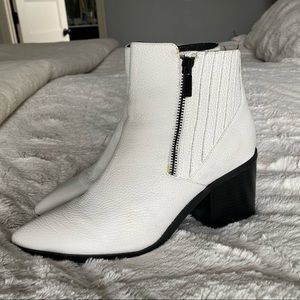 Kenneth Cole Reaction white leather ankle boots